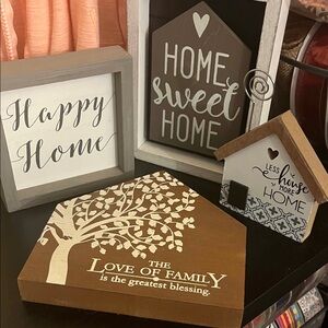 Home Accents Brown 'The Love of Family' Decorative 4 pc Lot of Wooden Decor